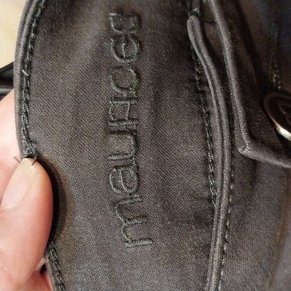 Maurices Grey Jeggings Size L - Picture 3 of 9